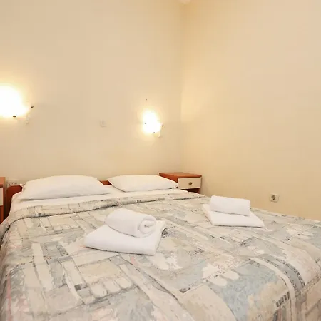 Beachfront Jermen Apartment